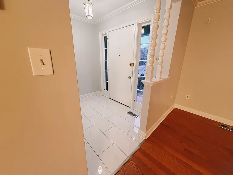 7458 Covent Wood Ct — Photo 3