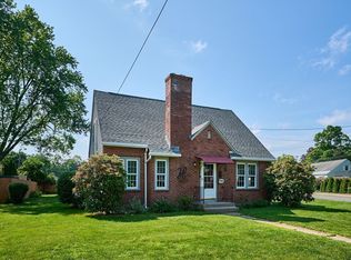 14 Sheldon Ave, Easthampton, MA 01027