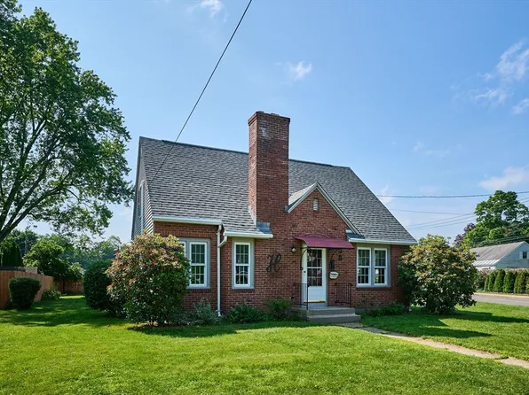 14 Sheldon Ave, Easthampton, MA 01027