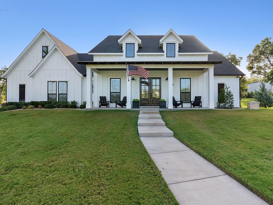1st image of 108 Deer Glade Ln