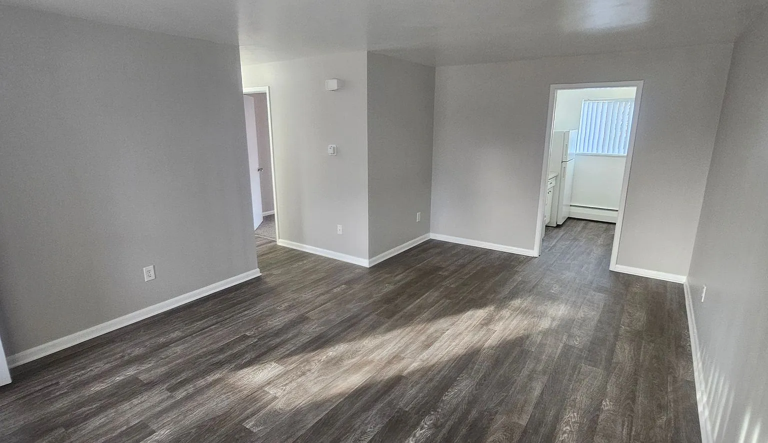 The Village Green Apartments — Photo 1