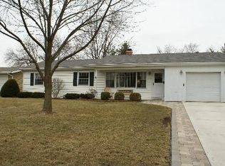 413 Harmony Dr, North Aurora, IL 60542