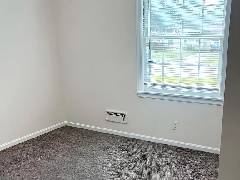 9400 Habersham Dr — Photo 11