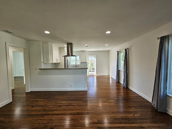 Living / Dining/ Kitchen Area