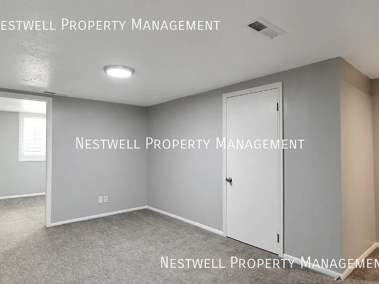 2590 E Wilmington Ave — Photo 15