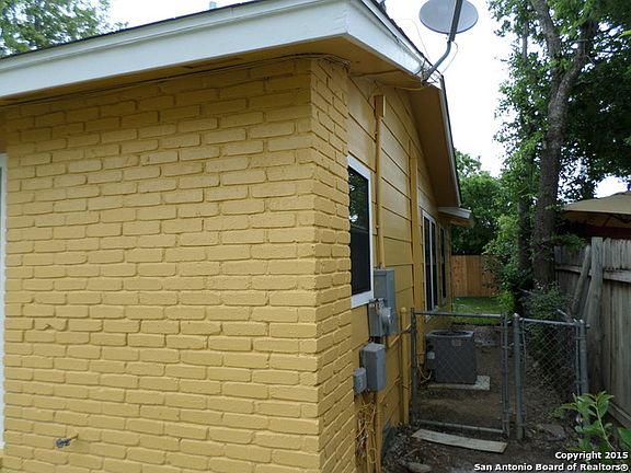 3rd image of 7055 Plateau Dr