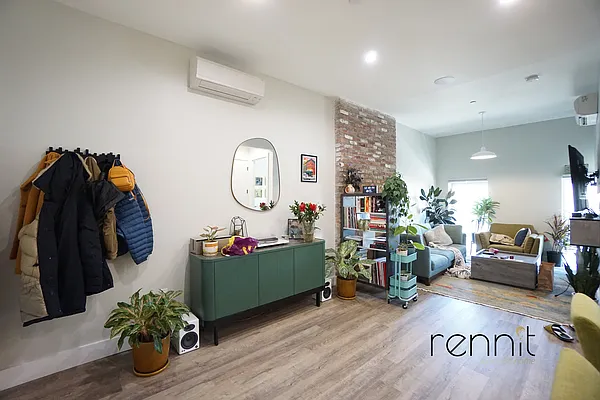 Rented by Rennit Inc. | media 22