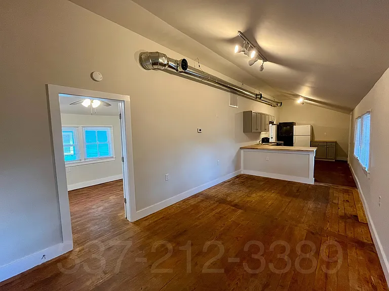 106 Roosevelt St #C — Photo 8
