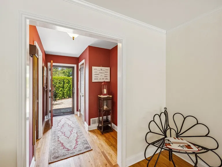 7 Linda Ln — Photo 14