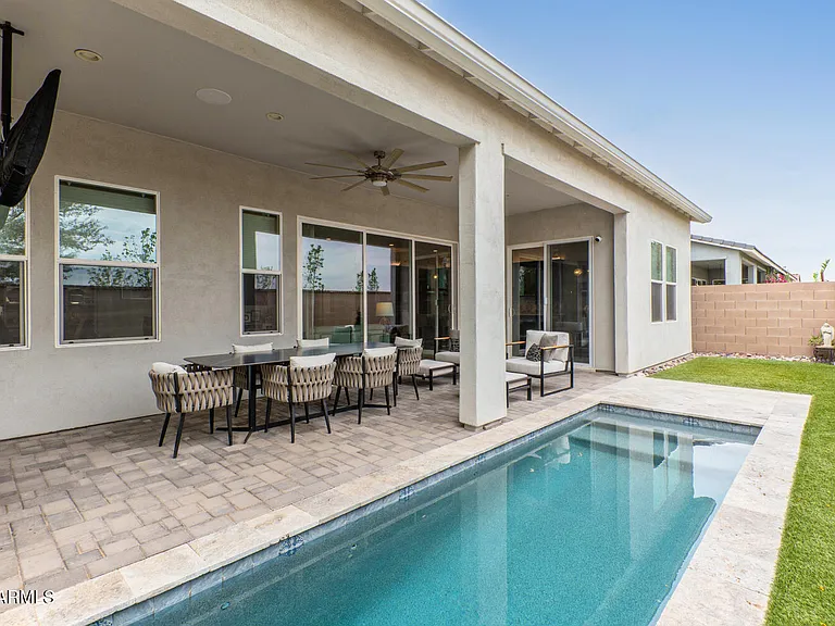 11479 N Luckenbach St — Photo 34