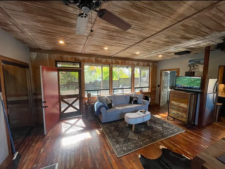 5644 Sonoma Hwy #B — Photo 3