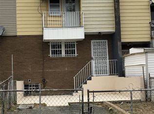 734 Yarnall St, Chester, PA 19013