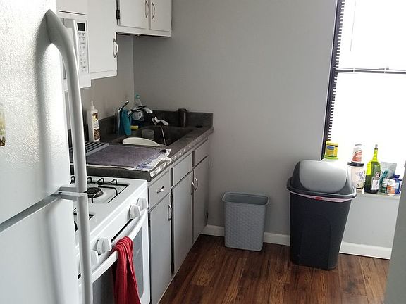 5th image of 205 S Millvale Ave APT 303