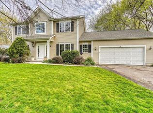 4 High School Dr, Penfield, NY 14526
