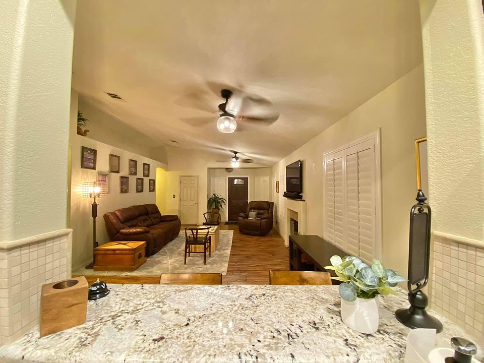 1st image of 114 Sea Breeze Ln