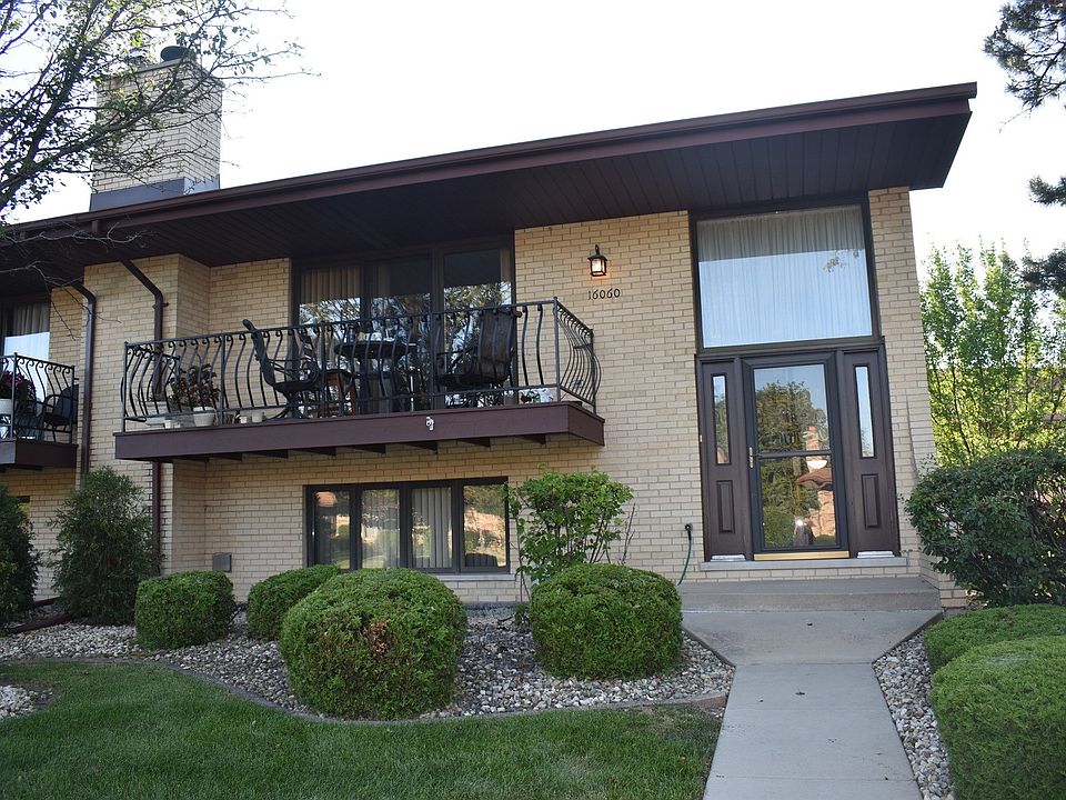 1st image of 16060 Pine Dr