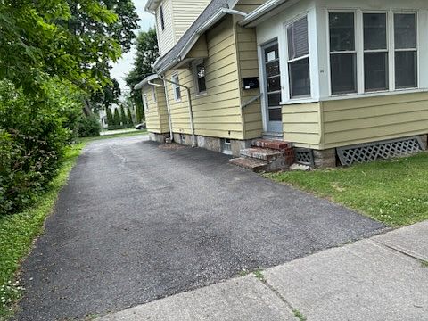 2nd image of 35 Langslow St