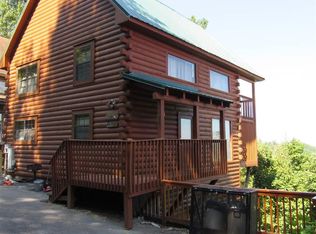 2205 Fox Berry Way, Sevierville, TN 37876