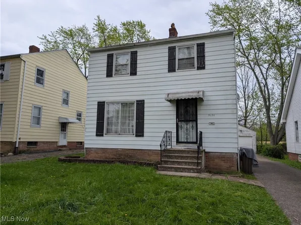 5151 Erwin St, Maple Heights, OH 44137