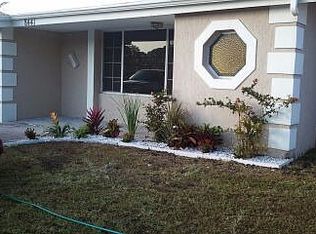 8441 Sheraton Dr, Hollywood, FL 33025
