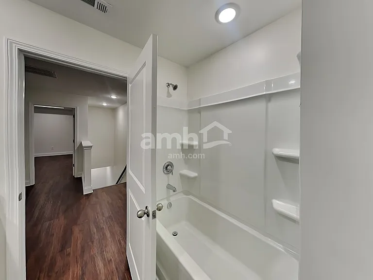 3880 Chivalry Dr — Photo 21