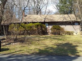 4 Fred Eller Dr, Monsey, NY 10952