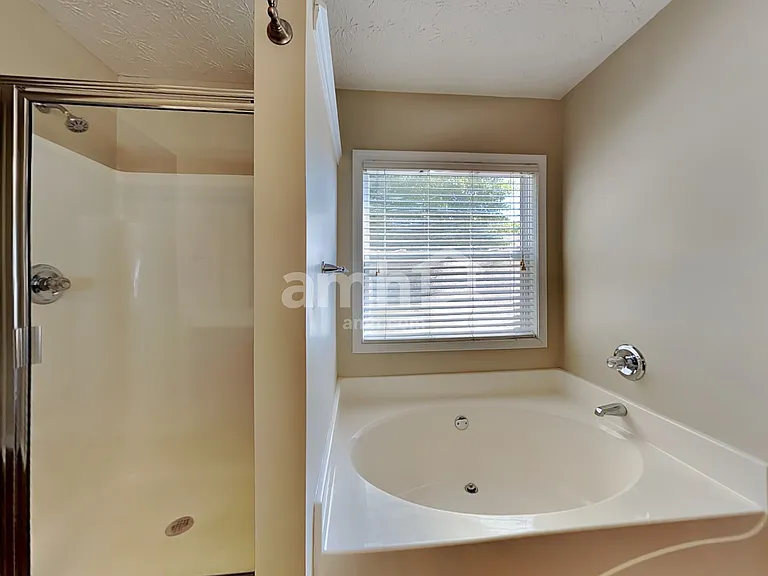 311 Barberry Pl — Photo 11