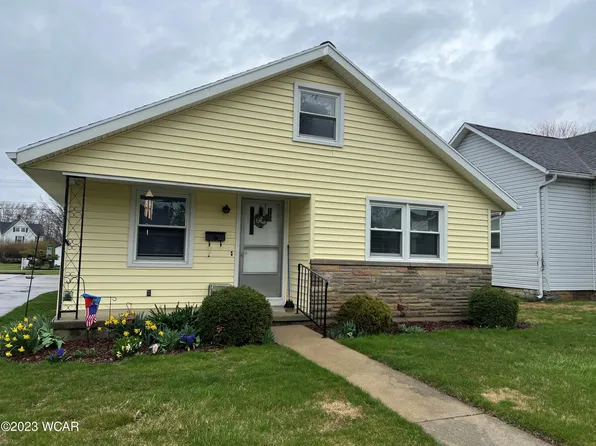 614 W Pearl St, Wapakoneta, OH 45895