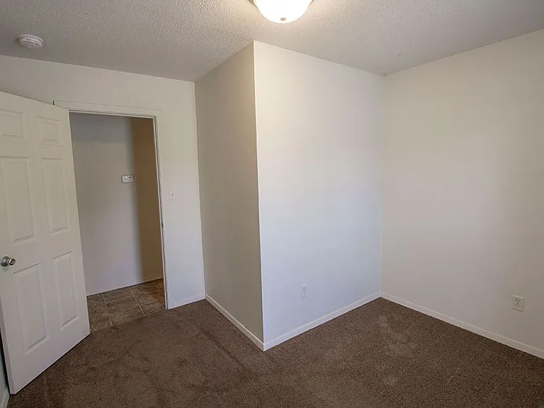 210 Wheaton Ct — Photo 15