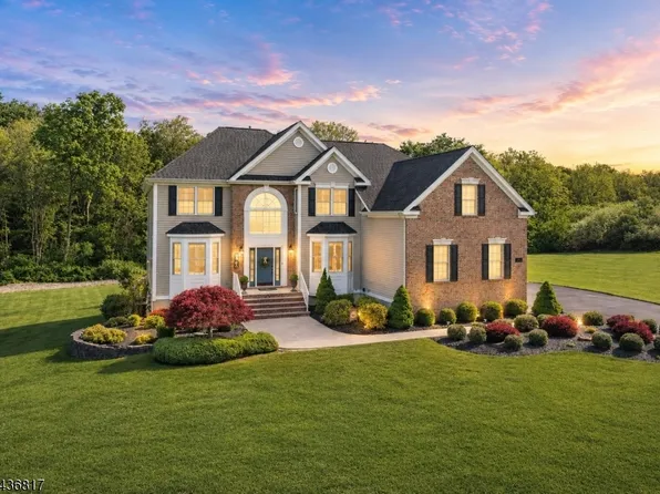 16 Saint Andrews Ct, Mount Olive Twp., NJ 07836