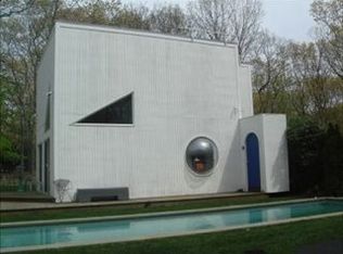 358 Accabonac Rd, East Hampton, NY 11937