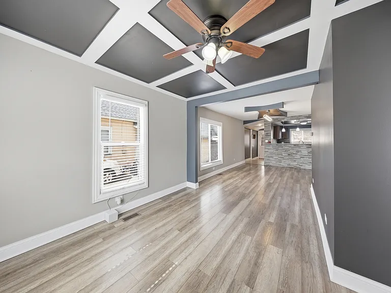 810 Superior St — Photo 3