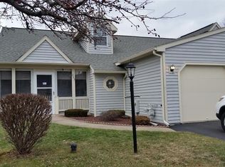 202 Springmoor Dr, Liverpool, NY 13088