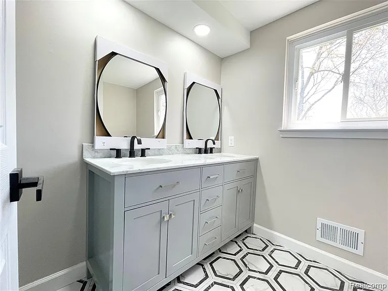 600 Sedgefield Dr — Photo 20