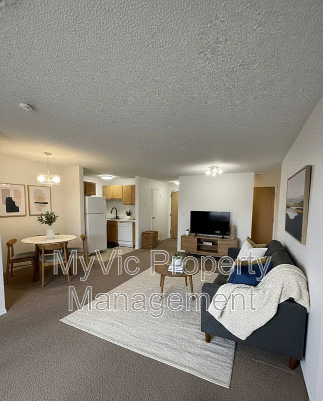 2 bed, 1.0 bath, $1,325 — Photo 2