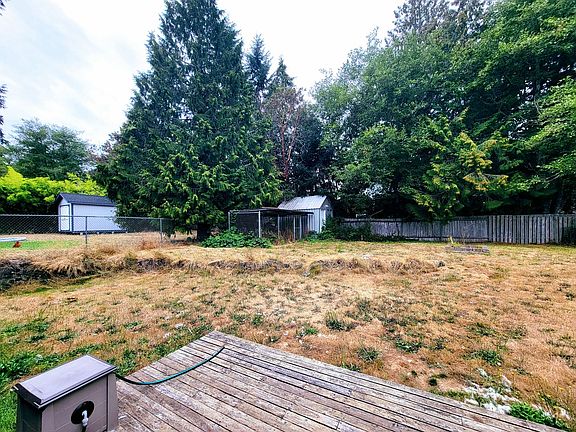 2nd image of 7585 E Van Buren Ave