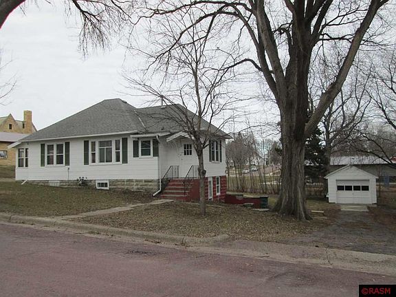 5th image of 902 4th Ave S