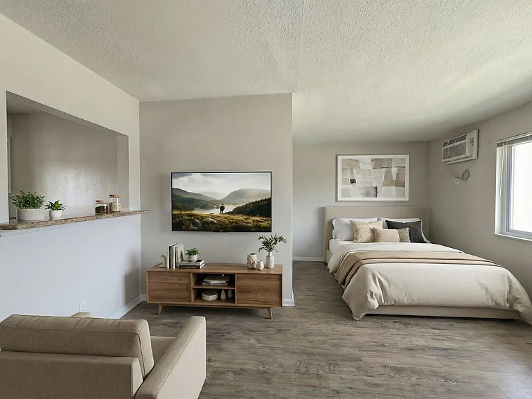 11936 Burbank Blvd — Photo 3