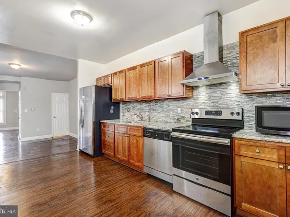 842 Whitmore Ave, Baltimore, MD 21216