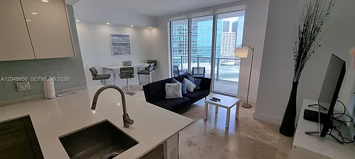 1300 Brickell Bay Dr #1701 Photo 1 1300 Brickell Bay Dr #1701 Photo 1