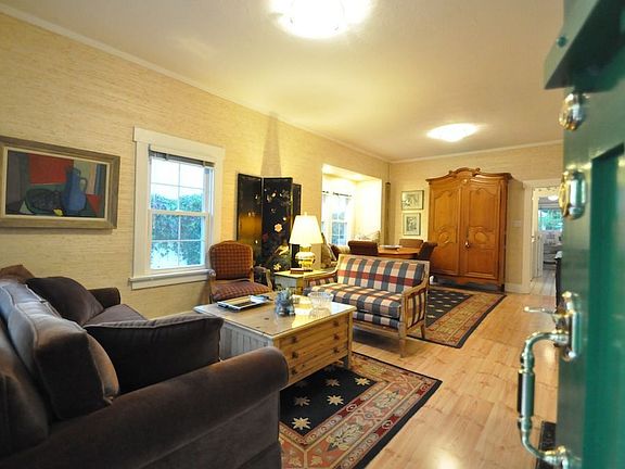 4th image of 434 Norwich Dr