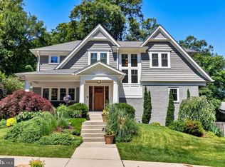 6430 Kenhowe Dr, Bethesda, MD 20817
