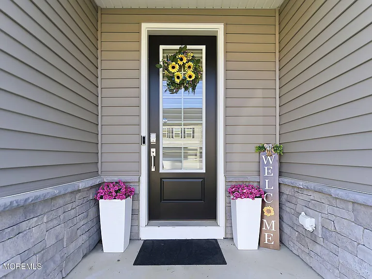 1402 Journey Ave — Photo 3