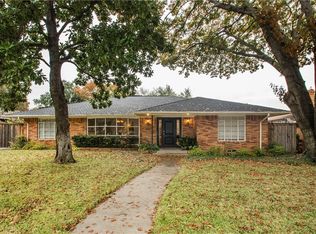6127 Town Hill Ln, Dallas, TX 75214