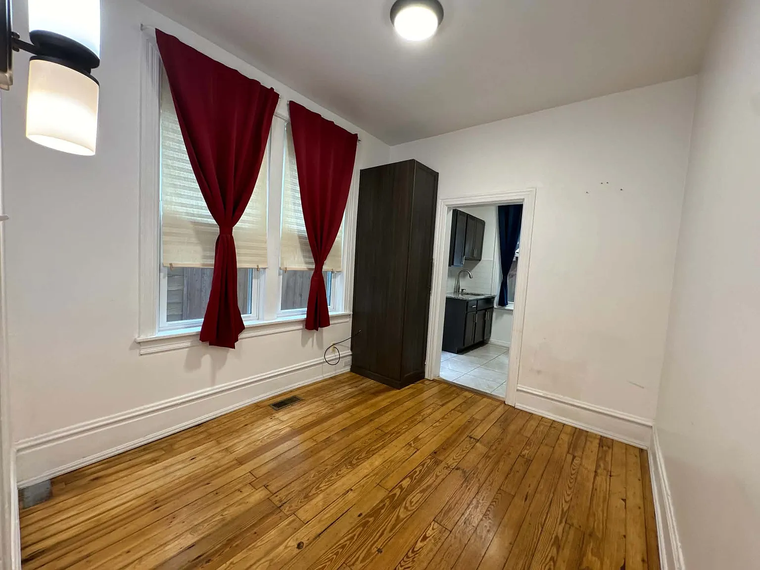 1 bed, 850 sqft, $1,350 — Photo 4