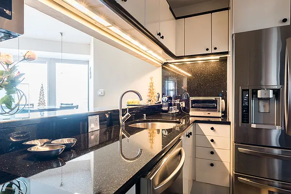 Rented by East West Realty Services Inc | media 24