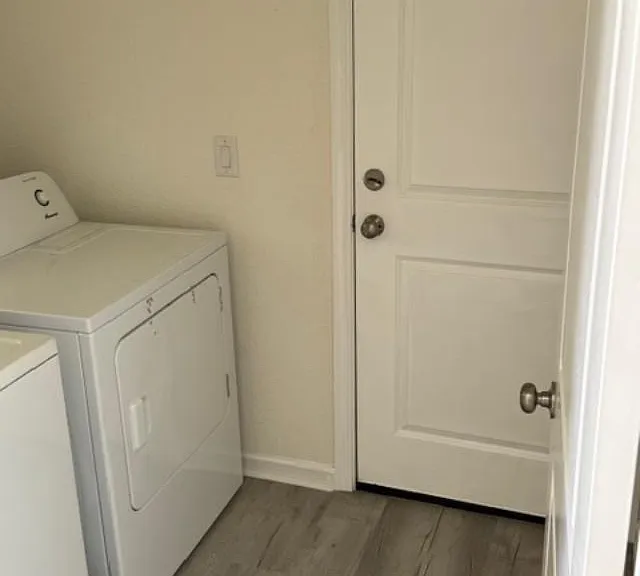 2414 Village Dr — Photo 10