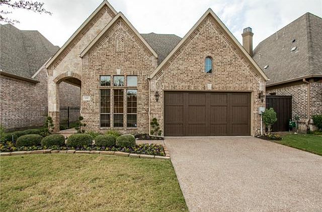 1st image of 29 Secluded Pond Dr