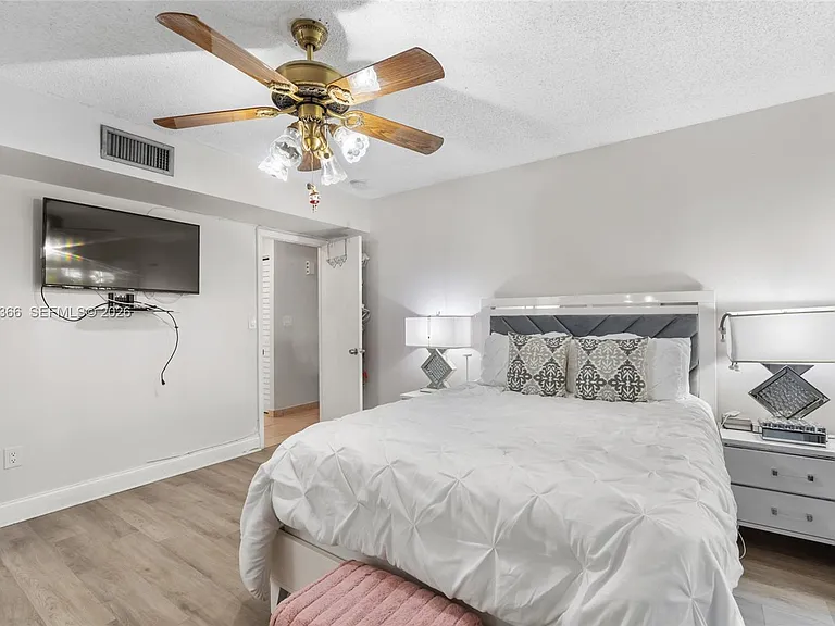 8401 SW 107th Ave #144E — Photo 18
