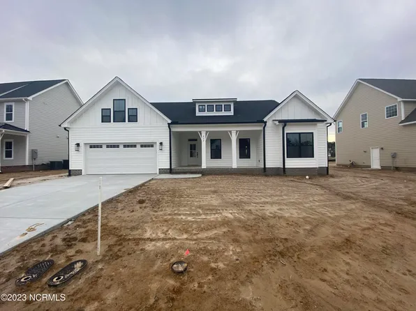 972 Hunter Grace Drive, Winterville, NC 28590